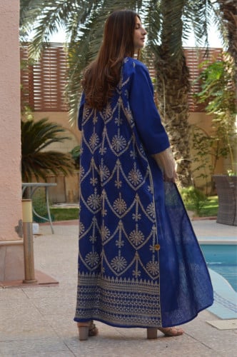 عباية مقصلة نيلي