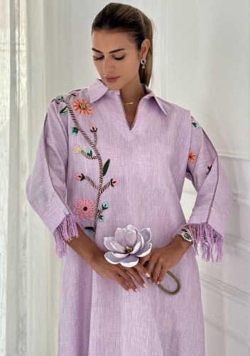 ثوب الوردة موف