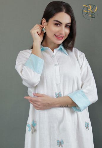 ثوب الفيونكات