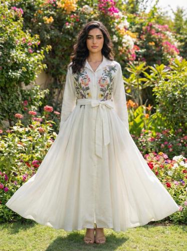 فستان كلوش مطرز