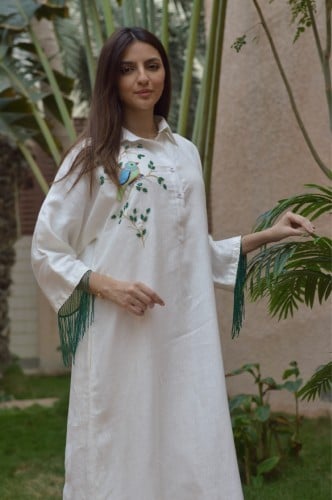 ثوب لينن مطرز