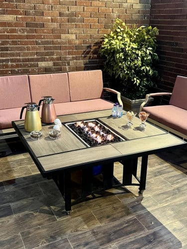 موقد الحديقة أسود