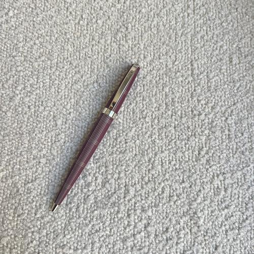 DIOR PEN بورقندي