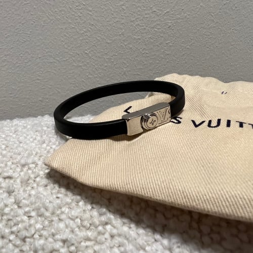LouisVuitton سوارة ميديم