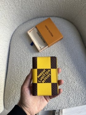 LouisVuitton Wallet ليمتد ايديشن