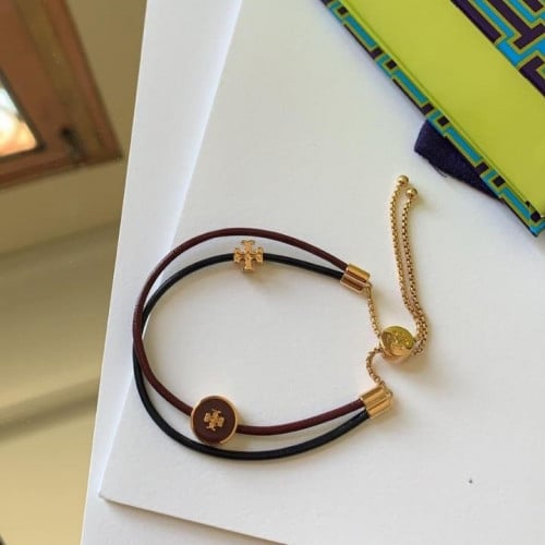 اسوارة Tory Burch