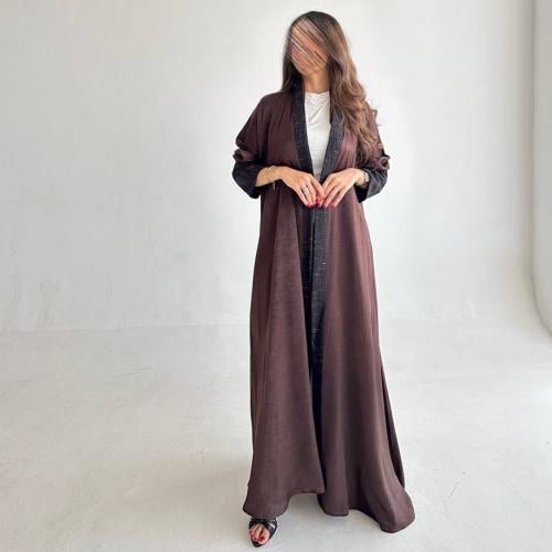 حرير مع ياقه واسوارة جاكارا