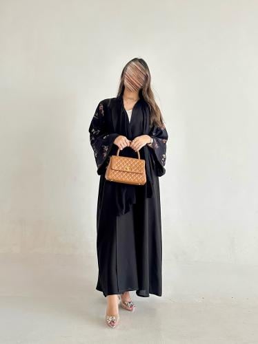 كتان مع اكمام ورد