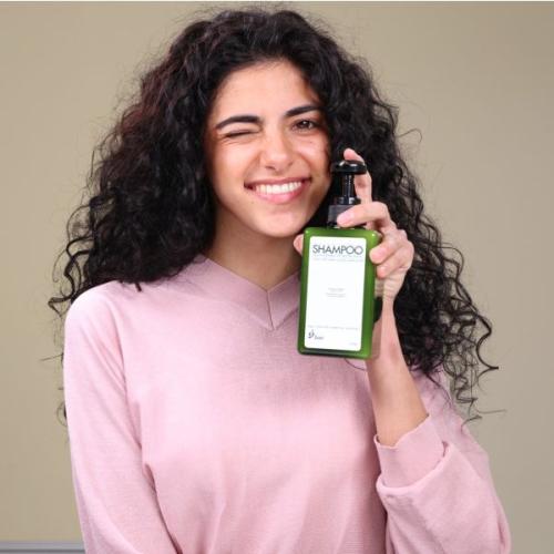 شامبو الشعر المميز غني بأملاح البحر الميت