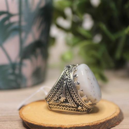 ظهر خاتم فضة رجالي مع ترويسة المقاس 6 وإظهار جودة الفضة