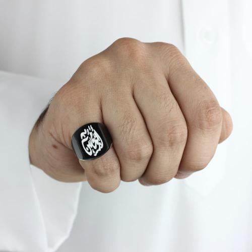 خاتم فضة مع نقش اسم