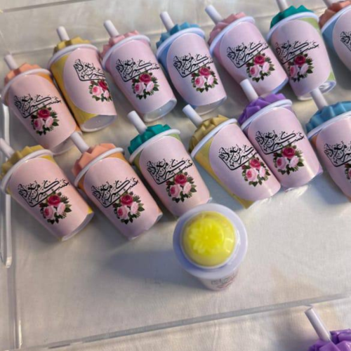 توزيعات مرطب الشفايف