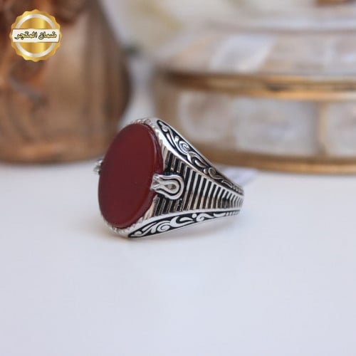 حجر عقيق لون كبدي