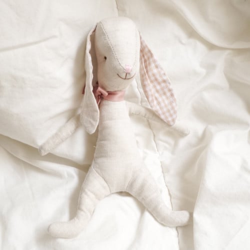 Stuffed rabbit | peanut