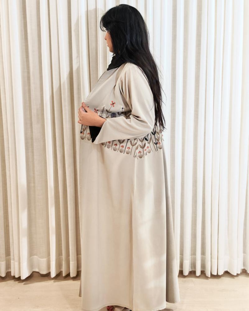 عبايات خروج ملونه