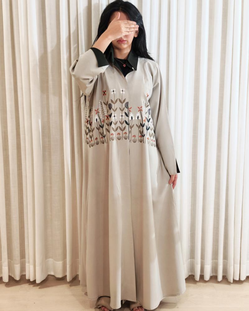 عبايات خروج ملونه