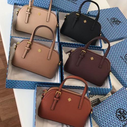 شنطه توري بورش اللون الاسود