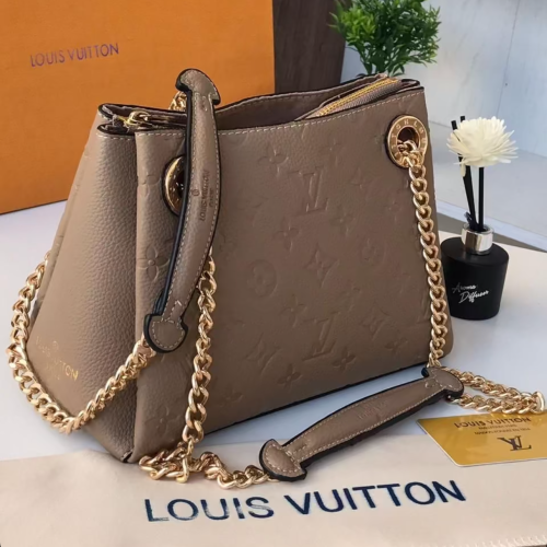 شنطة لويس فيتون