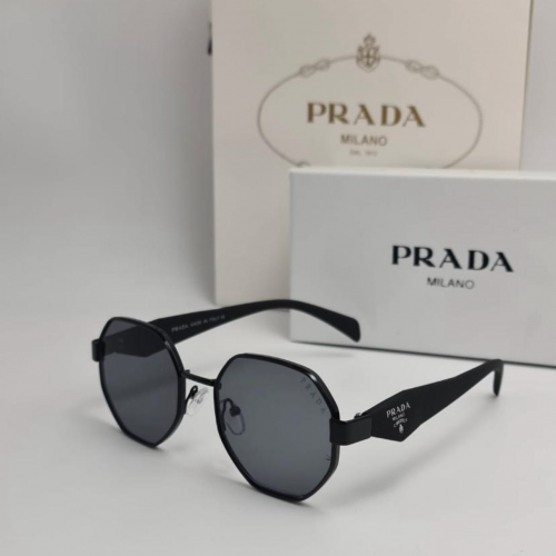 نظارة برادا