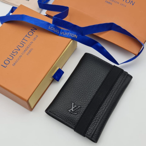 محفظة لويس فيتون