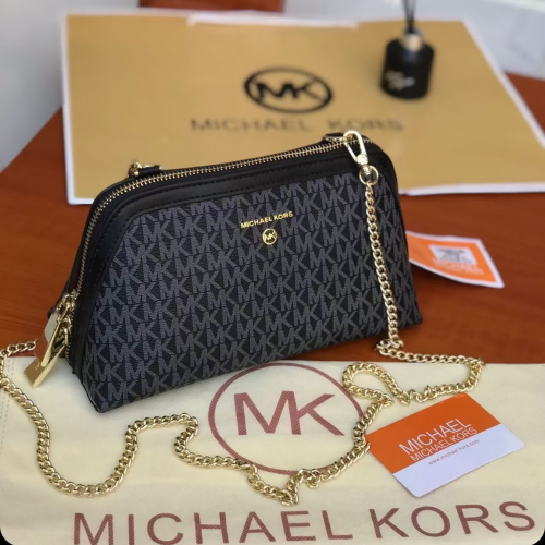 شنطة مايكل كورس