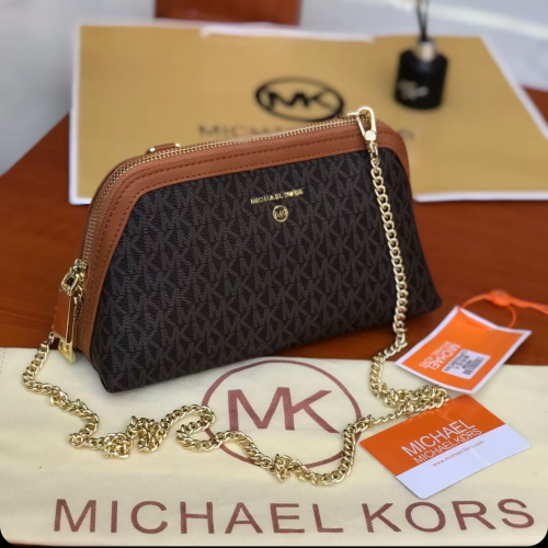 شنطة مايكل كورس