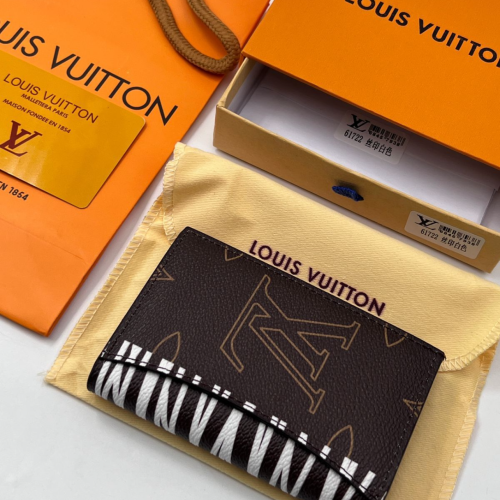 محفظة لويس فيتون