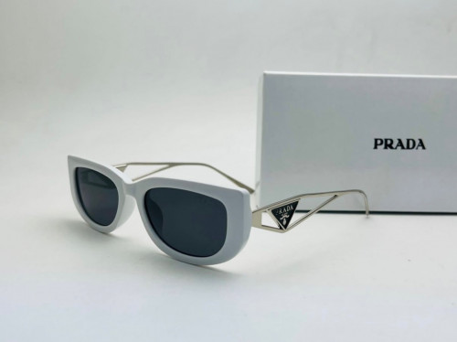 نظارة برادا