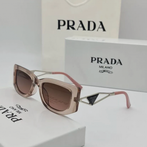 نظارة برادا