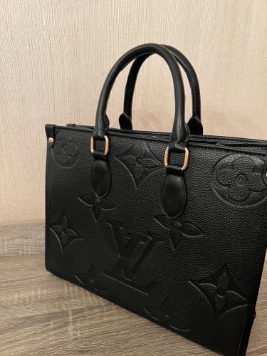 شنطة لويس فيتون