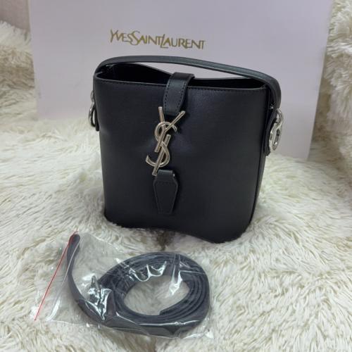 شنطة اف سان لوران