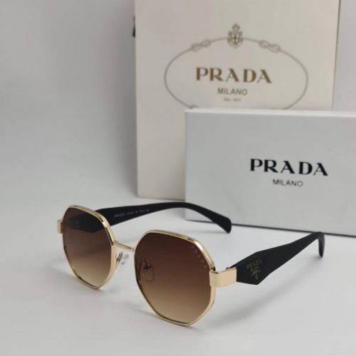 نظارة برادا