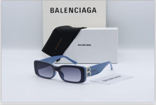 نظارة بالنسياقا