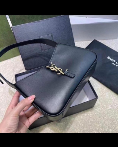 شنطة اف سان لوران