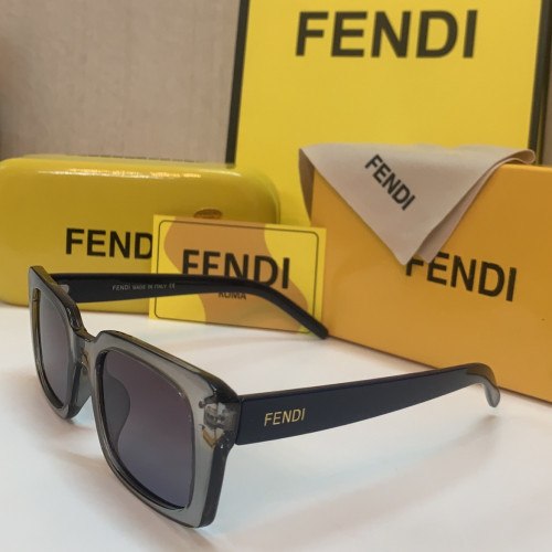 نظارات فندي