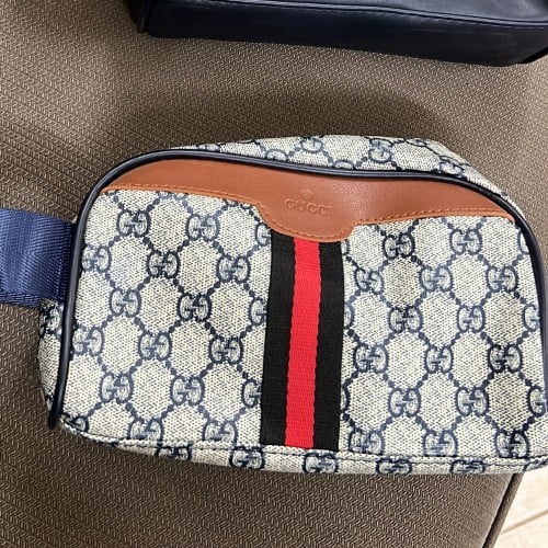 شنطة رجاليه جوتشي