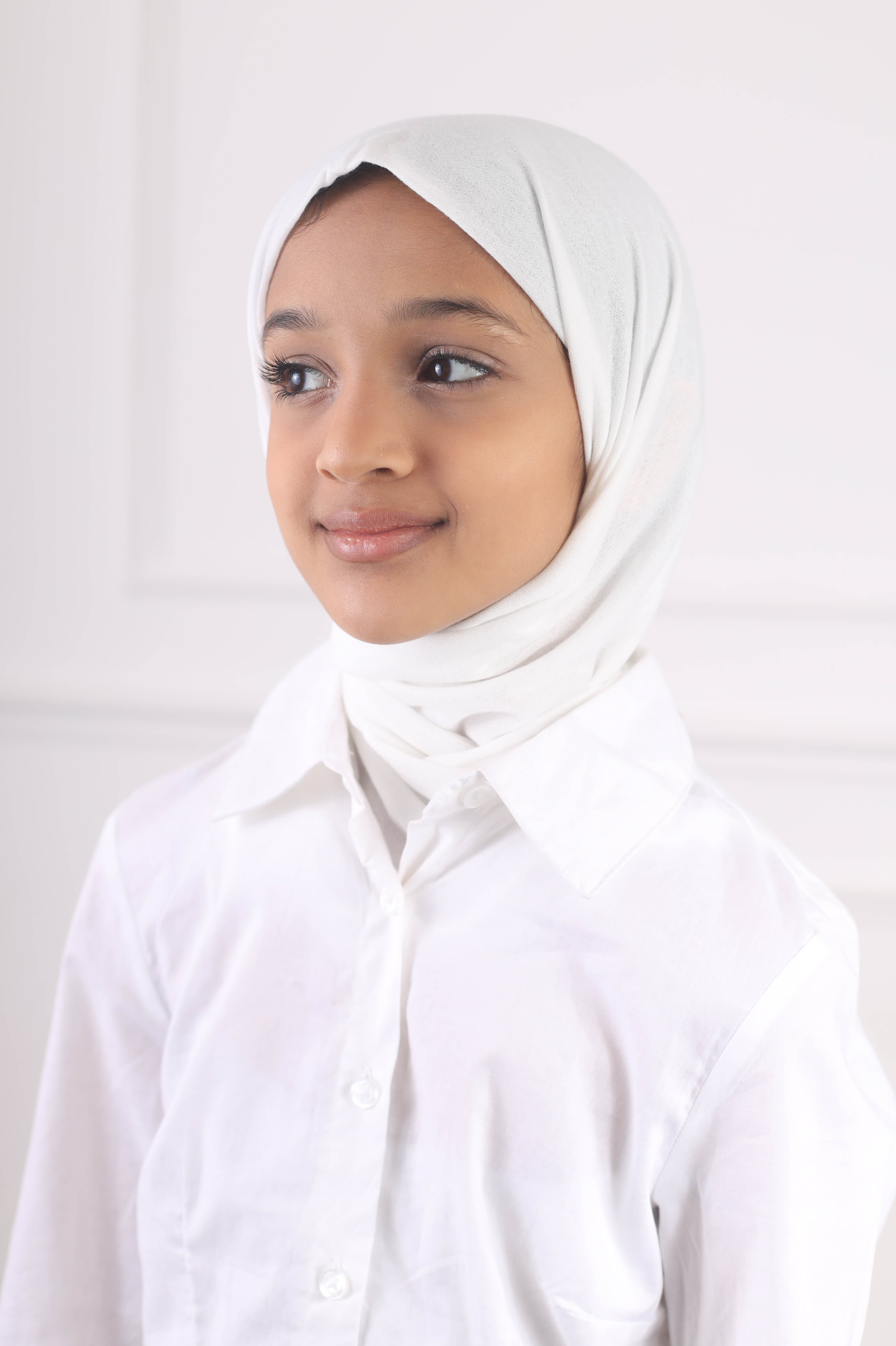 Girly Hijab (back tie) - off white