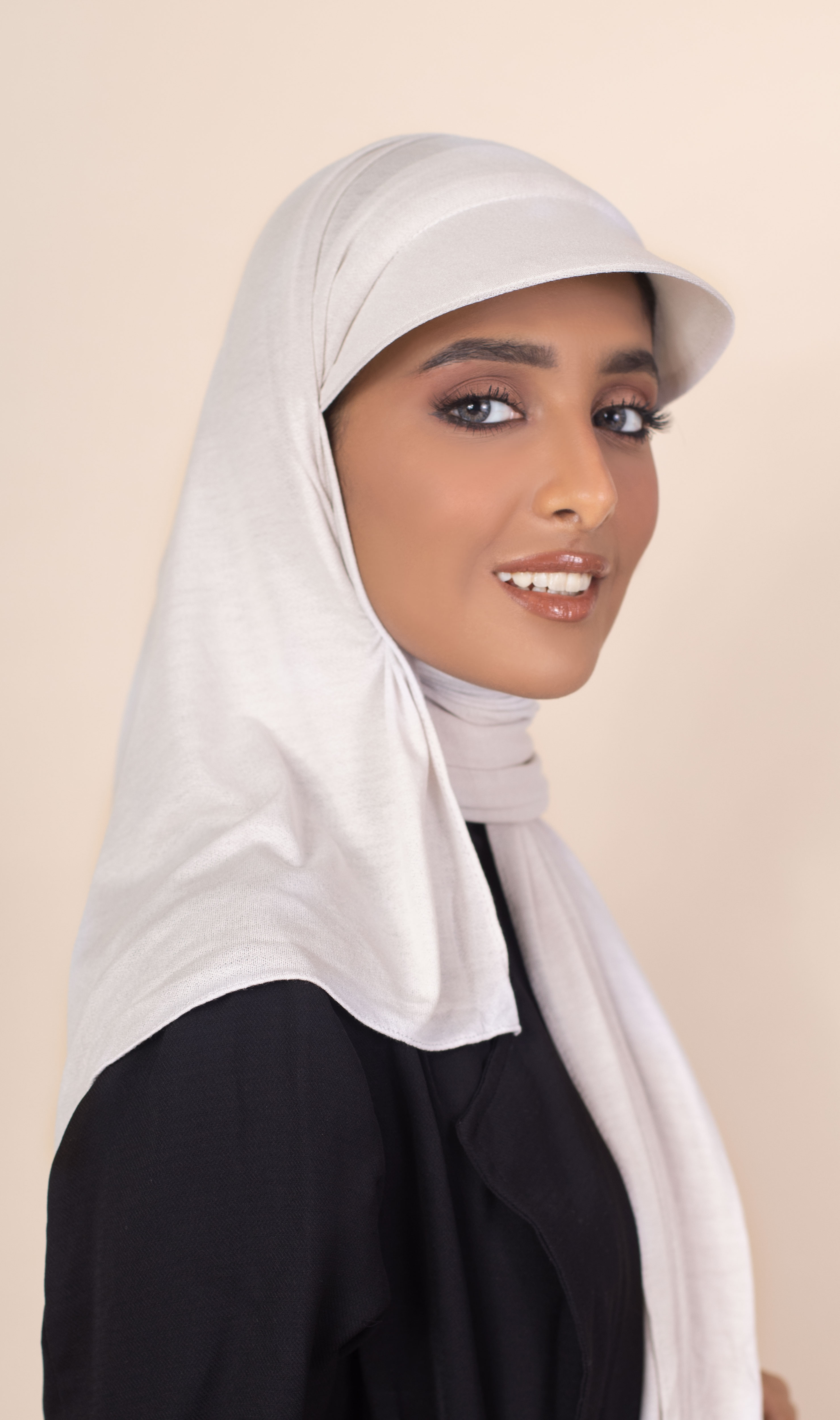 طرحة قطنية مع كاب- رمادي فاتح جدًا