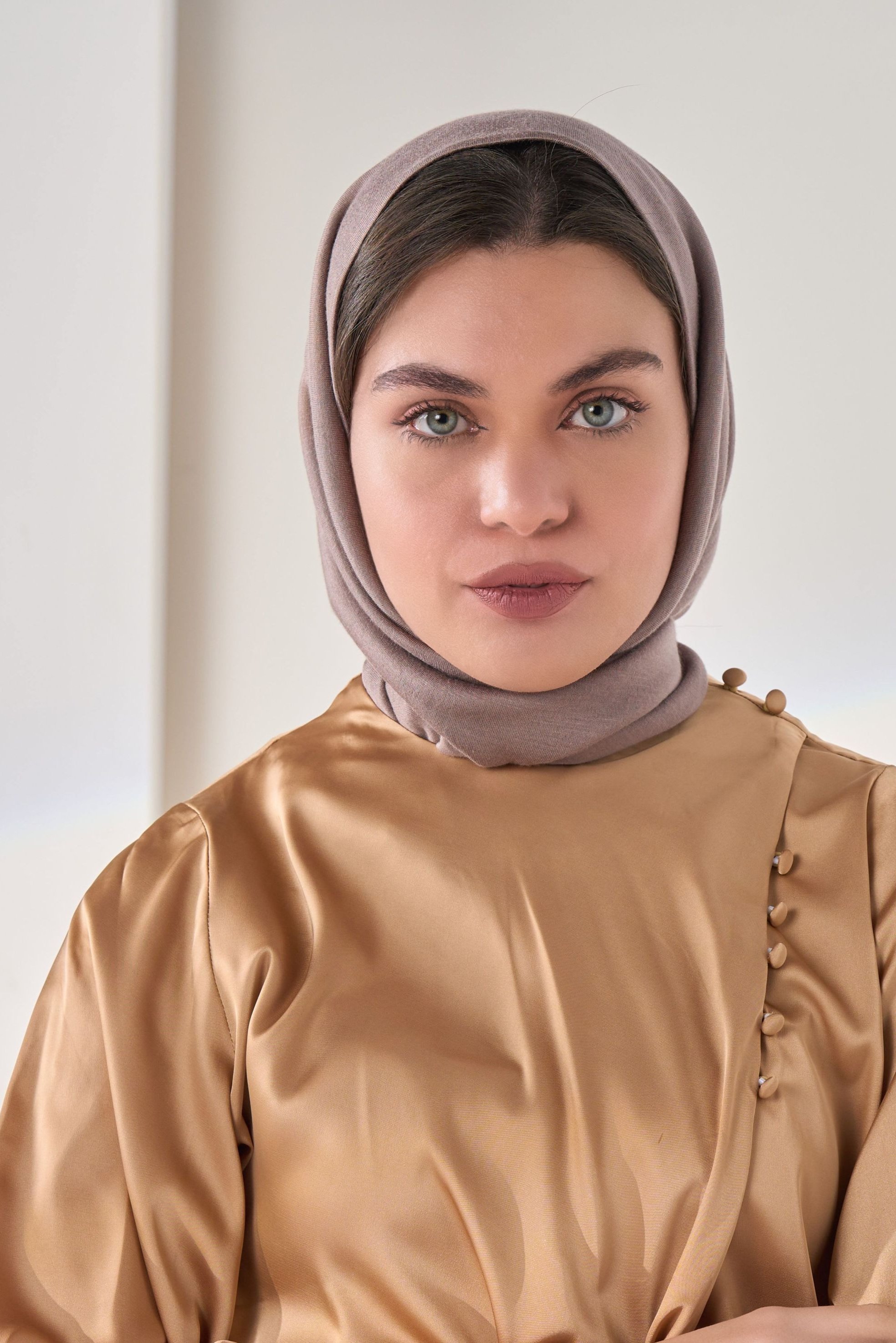 طرحة ثابتة ربط