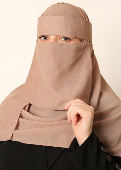 طقم طرحة مع نقاب بيج غامق