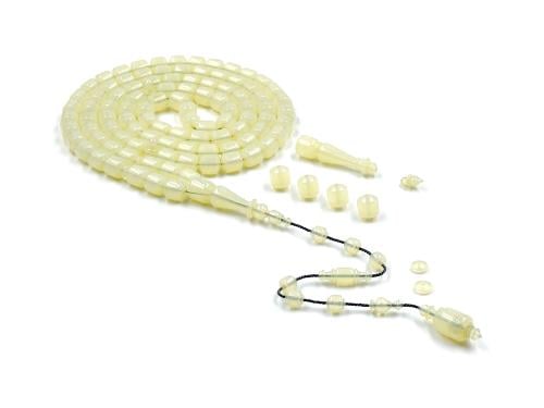 سبحة من ضومنة شفافية بانعكاس احمر صب قديم خراطة علي سكر old rosary