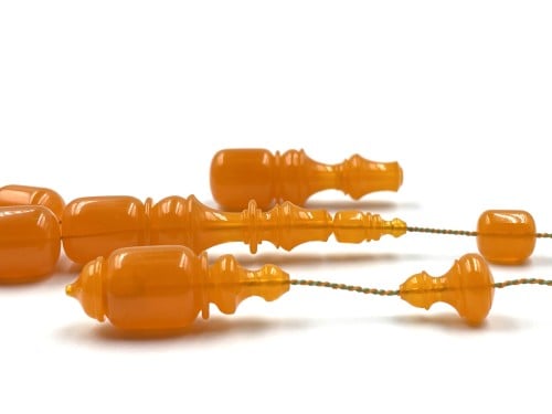 سبحة من مكعبات يمنية صب قديم لون واحد شفافية وحدة خراطة احمد نقاش