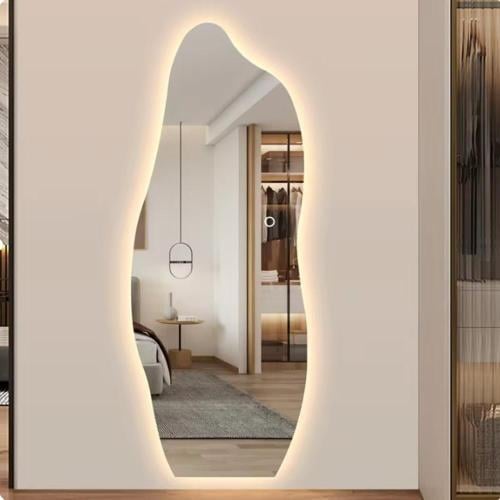 مرآة حائط بتصميم عصري أنيق وإضاءة LED خلفية