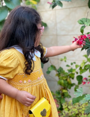 فستان اصفر