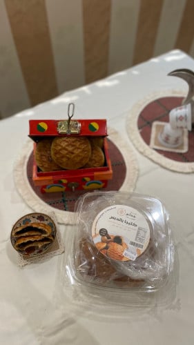 مخابز جدتي كليجا بالدبس