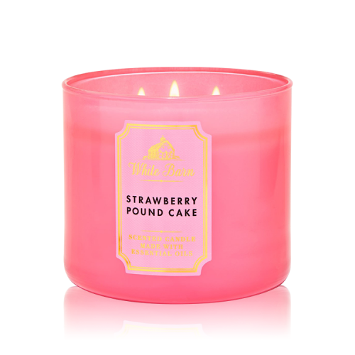 باث اند بودى وركس ستروبيري باوند كيك - شمعة معطرة 411جرام