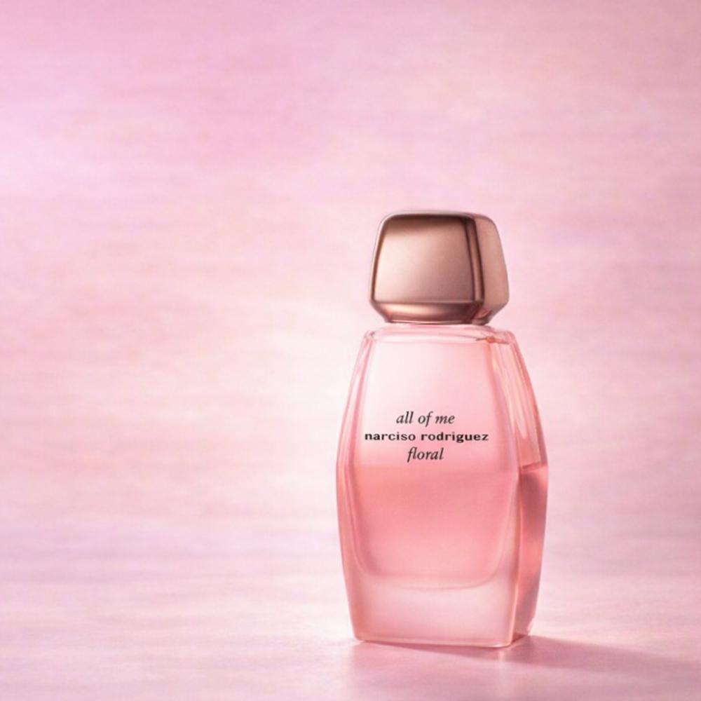 All Of Me Floral من نارسيسو رودريغيز: أنوثة مزهرة بتوقيع عصري