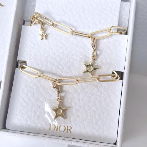 سلسلة ذهبية بحزام نجمة من ديور