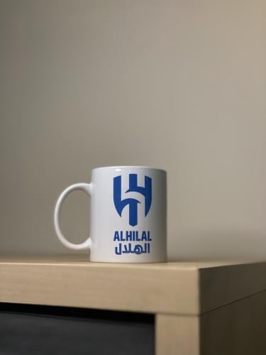 كوب الهلال ، اللون الأبيض