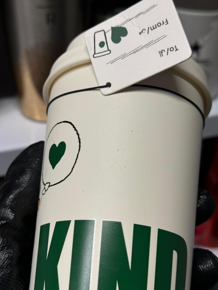 خذها زي ما هي -  مق starbucks x peanuts ابيض